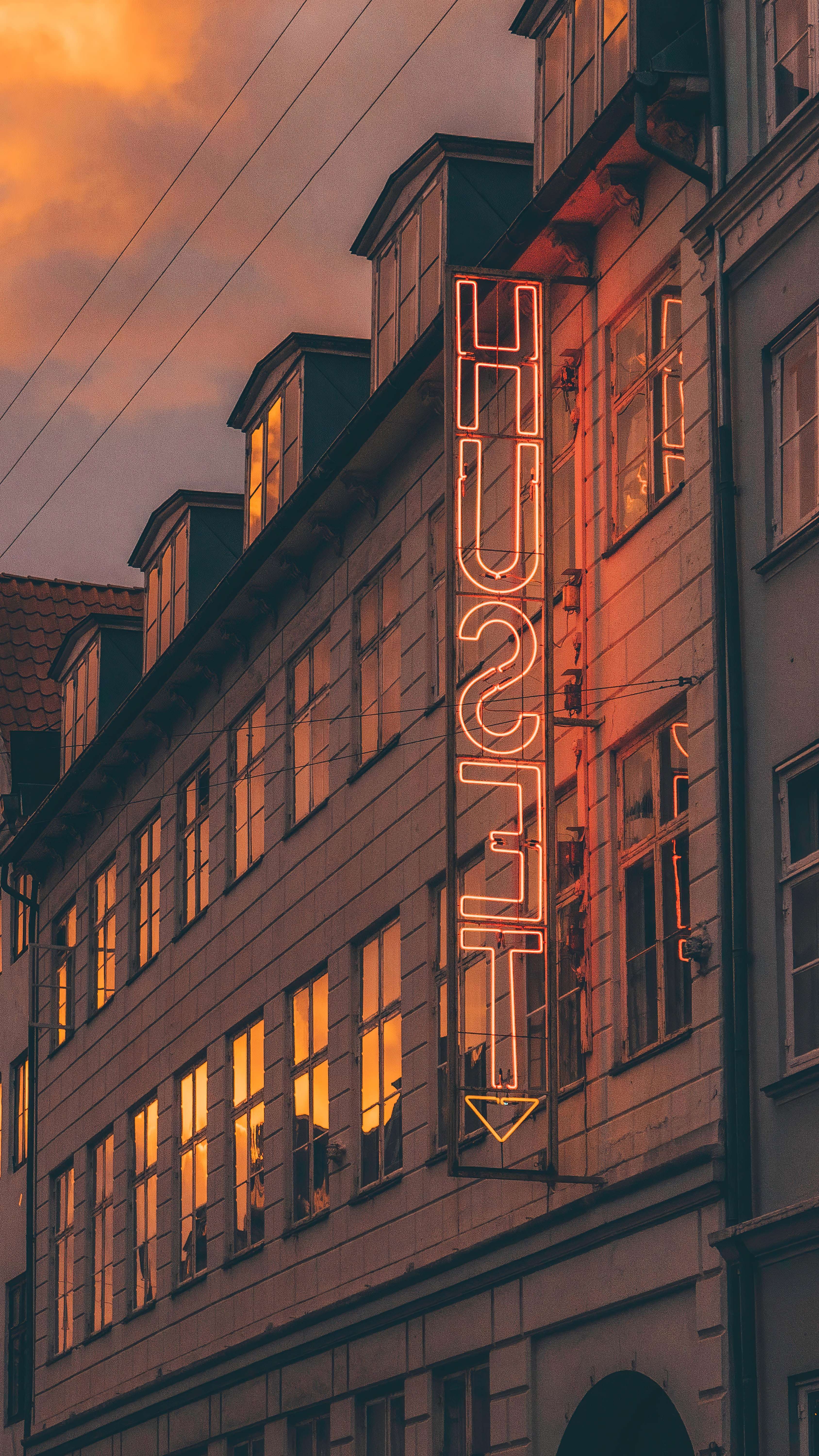 漂亮视觉树木天空绿色4k山唯美潮图震撼高清护眼